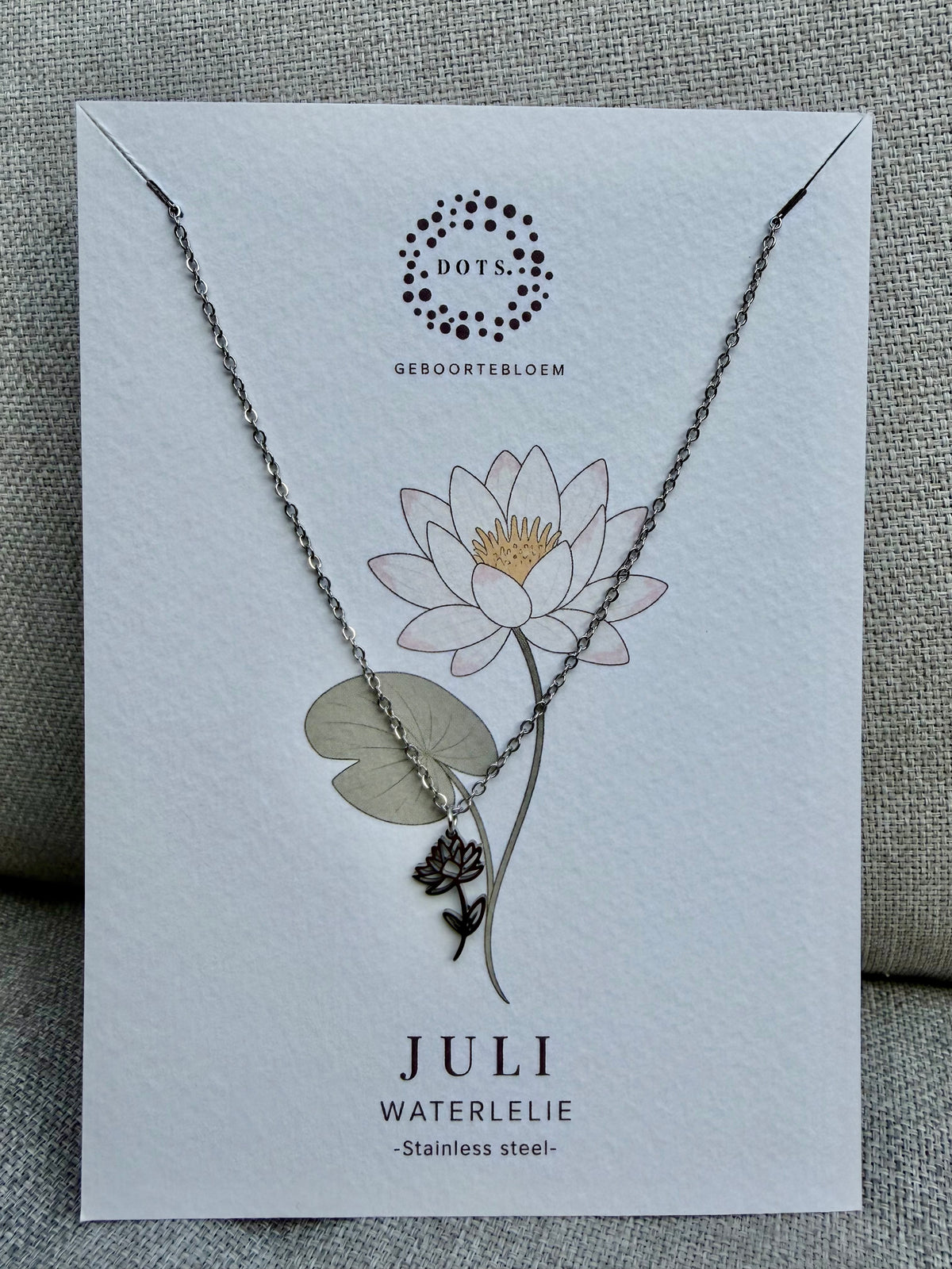 Geboortebloem ketting Juli – Waterlelie | Goud of zilver - Stainless steel