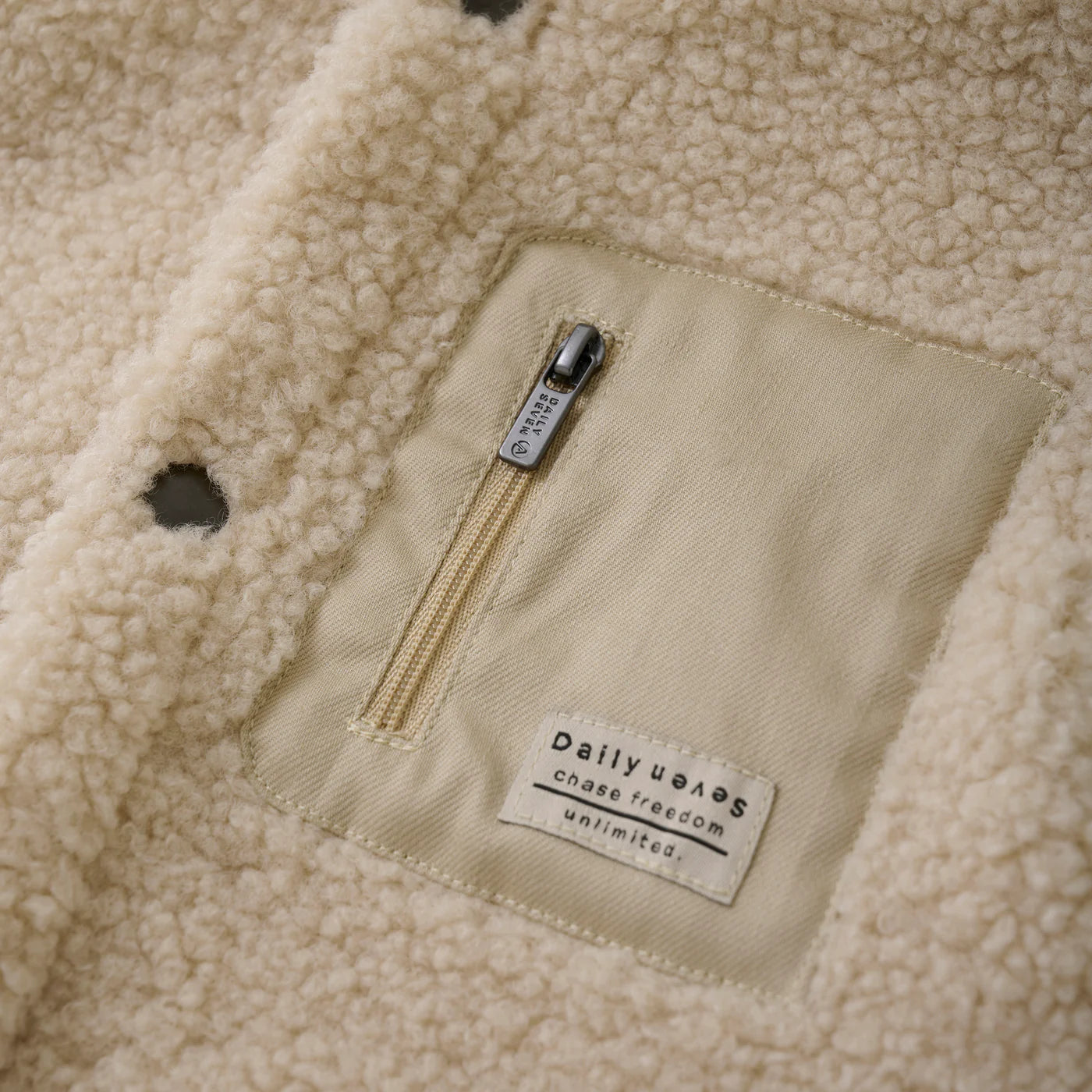 Daily 7 - Bodywarmer Teddy | Sandshell