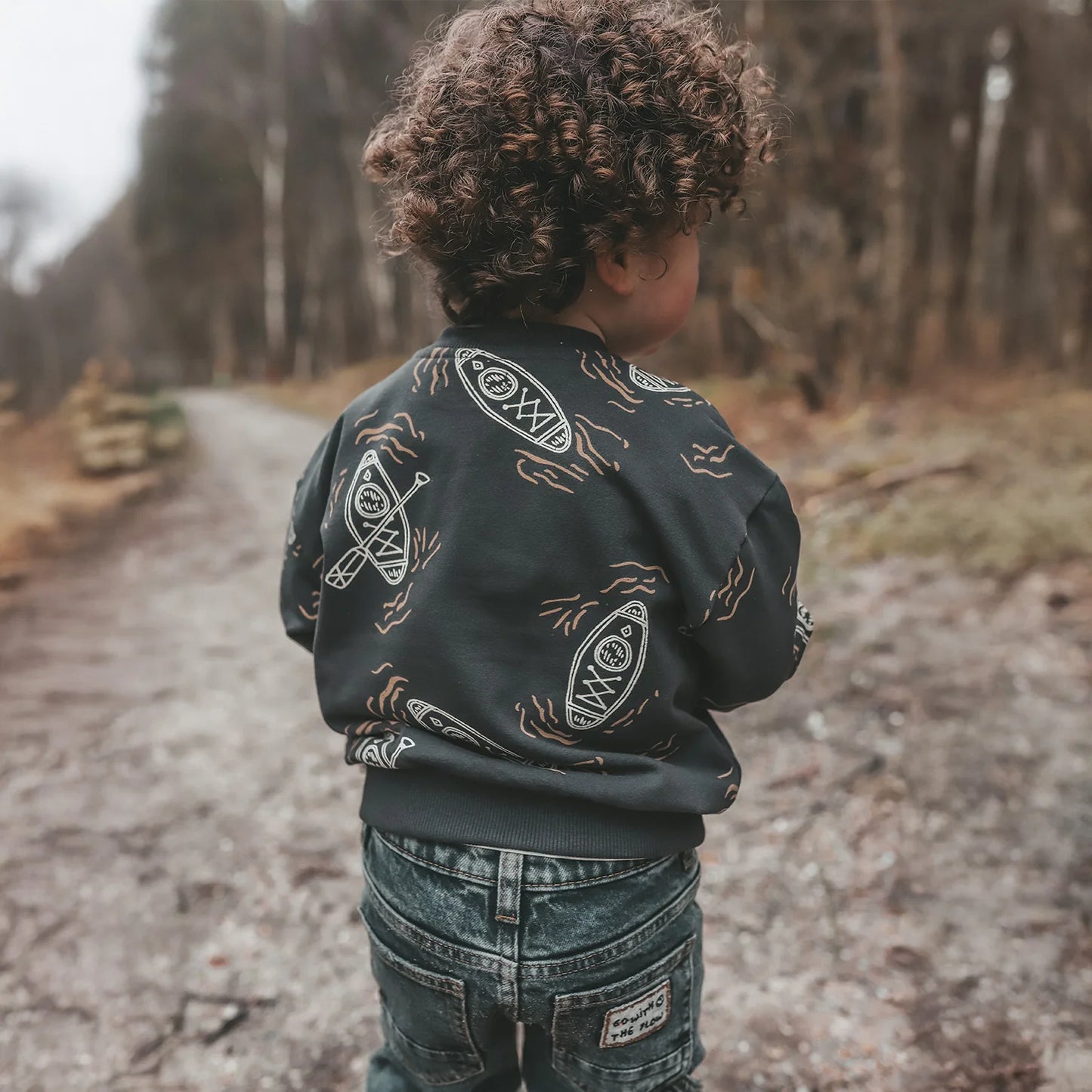 Your Wishes - Canoe | Relaxed Sweater | Raven