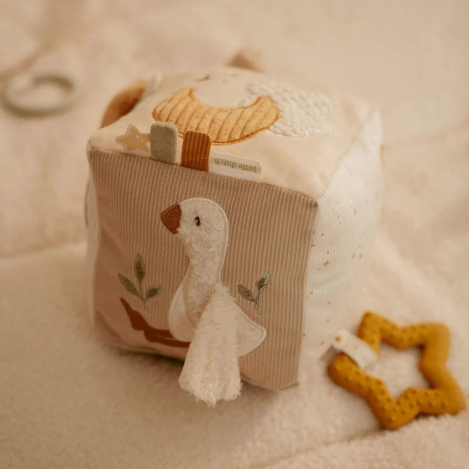 Little Dutch - Activiteitenkubus - Beige - Newborn Naturals