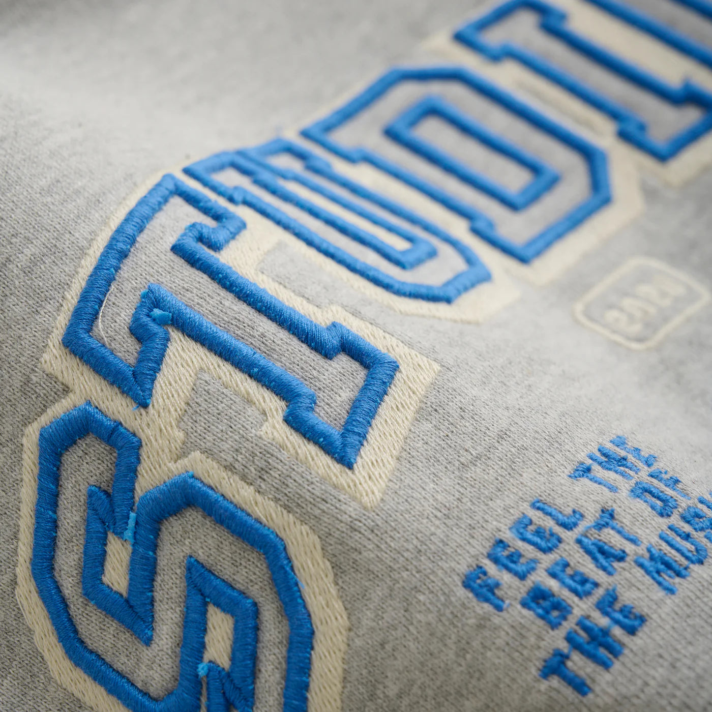 Daily 7 - Oversized Sweater Artwork | Medium Grey Melange