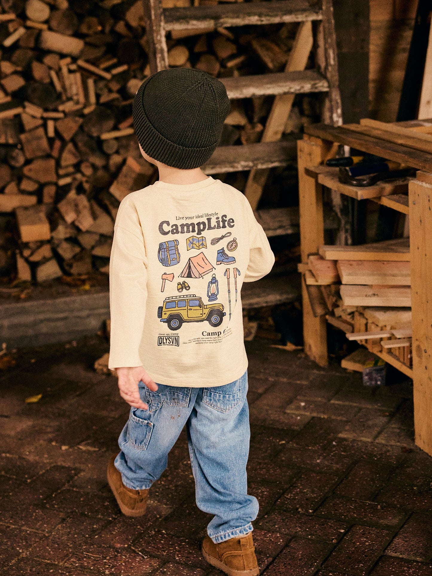 Daily 7 - Longsleeve - Backprint - Sandshell camplife