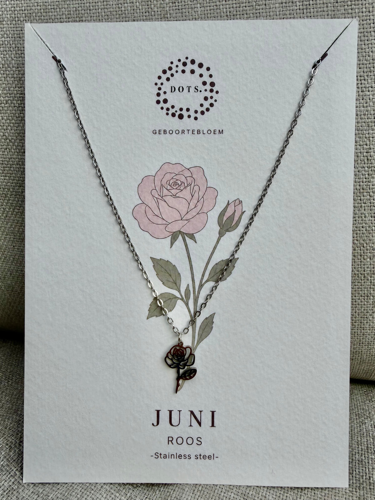 Geboortebloem ketting Juni – Roos | Goud of zilver - Stainless steel