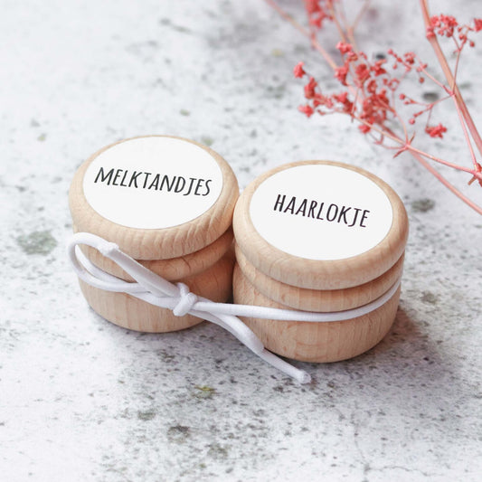 Melktandjes | eerste haarlokje bewaardoosje (set) | opdruk sticker