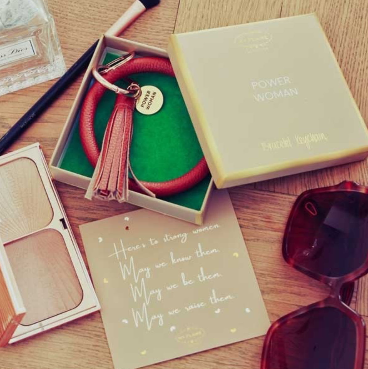 Flame Sleutelhanger - Power Woman - Bruin