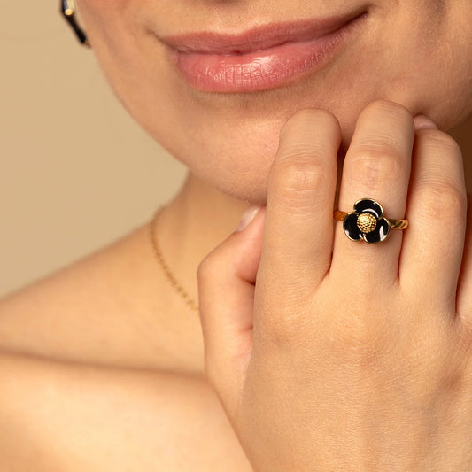 My Bendel Luxe epoxy bloemenring zwart - stainless steel